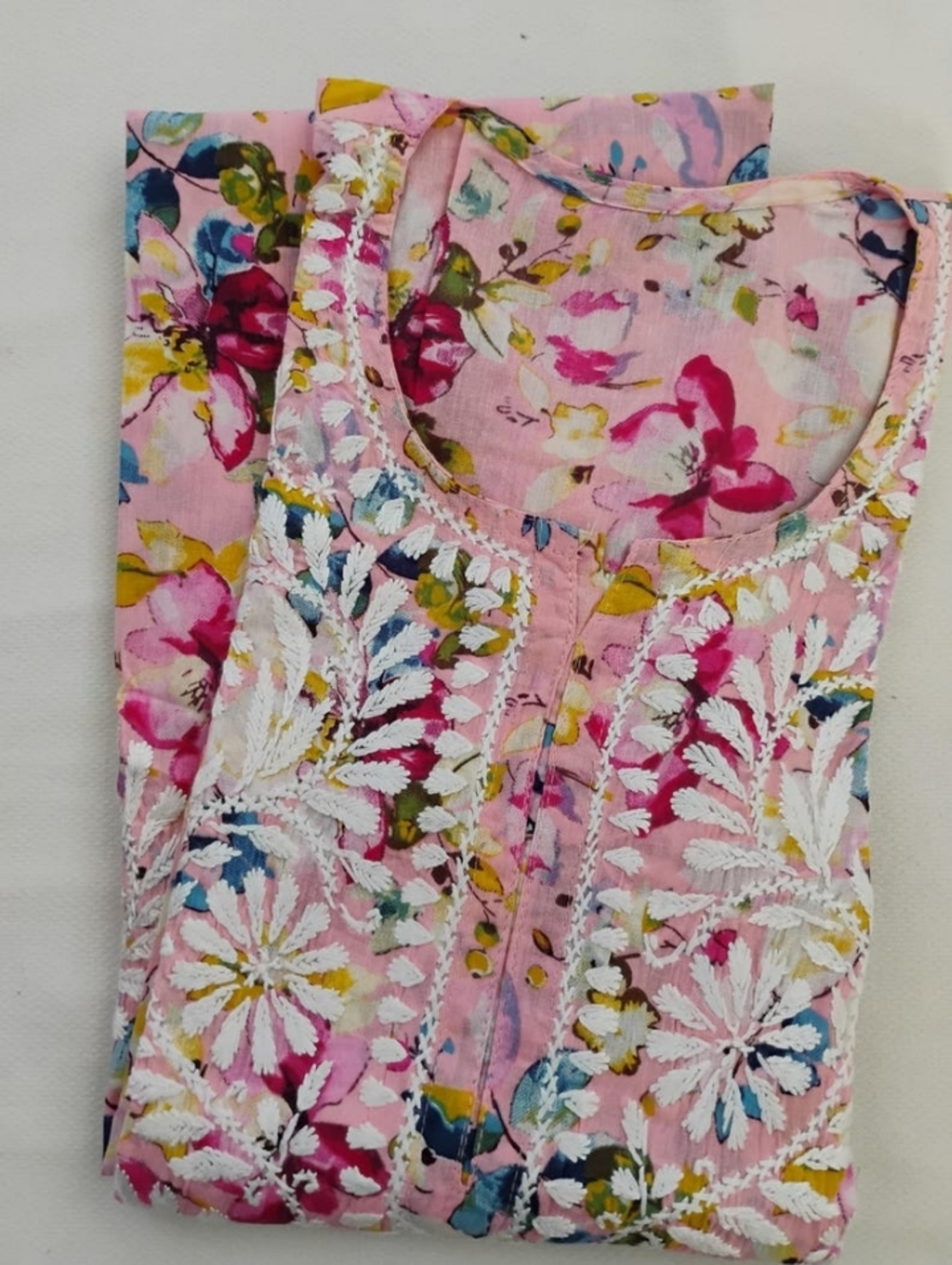 Women's Pink Floral Embroidered Kurta - Brand: